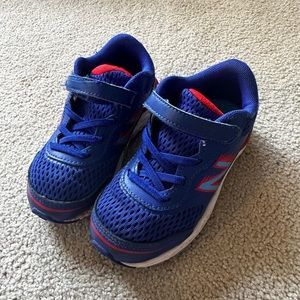 New balance 680v6 Bungee Nike toddler boy shoe 9 wide